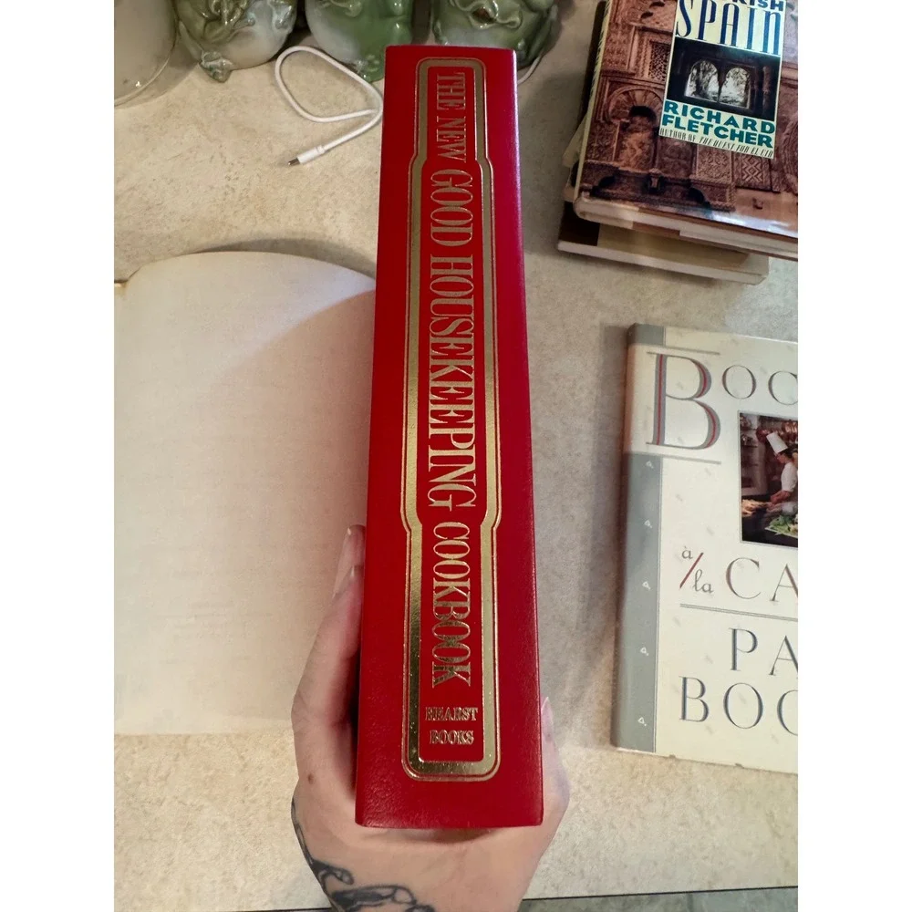 The New Good Housekeeping Cookbook 1986 Hardcover First Edition 0688038972